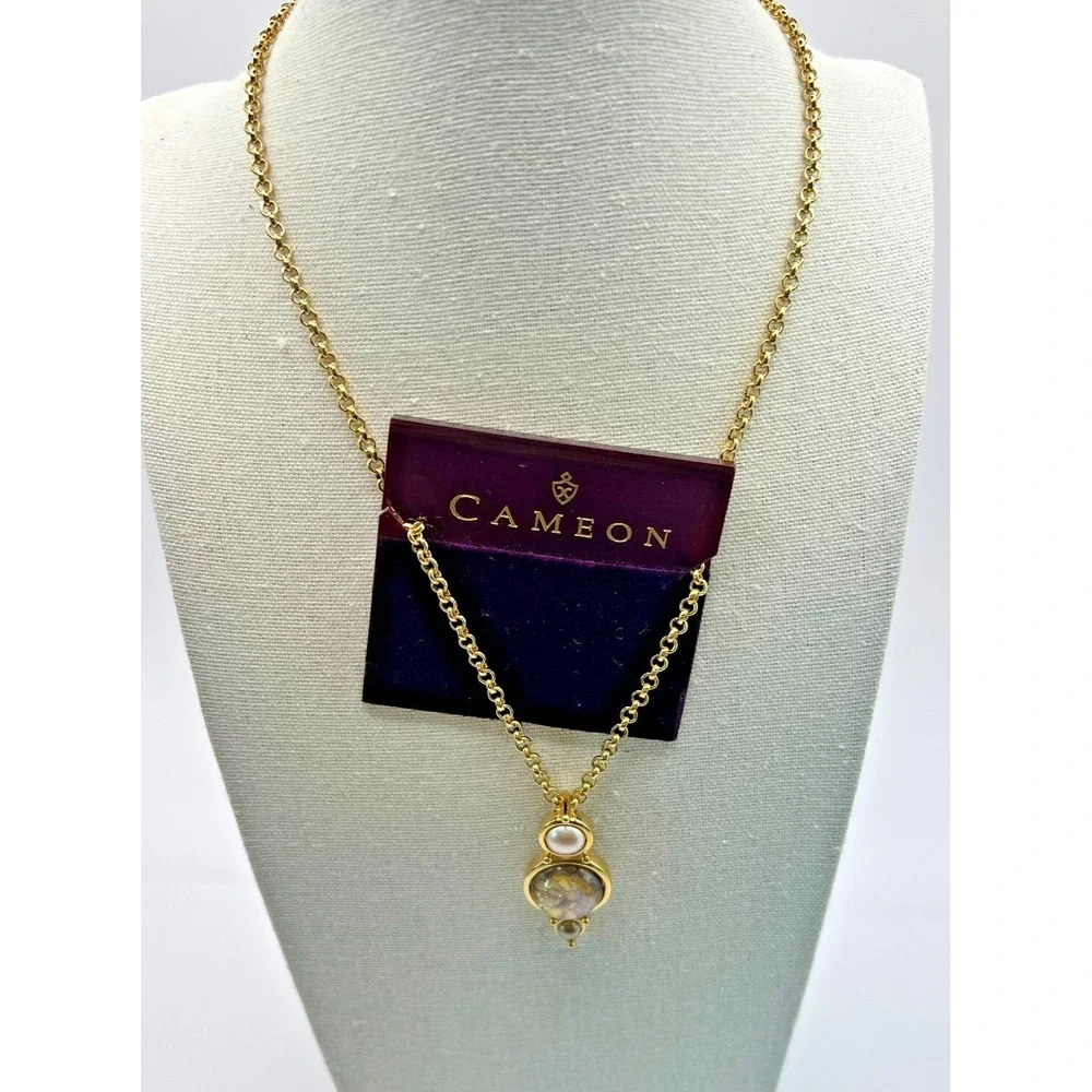 Vintage Cameon‎ Necklace & Earring Set NOS Gold Tone Faux Pearl Glass Cabochon